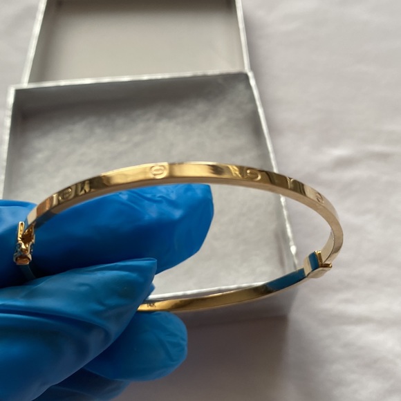 Clip Type Real Gold 14k 4mm thick - Picture 4 of 12